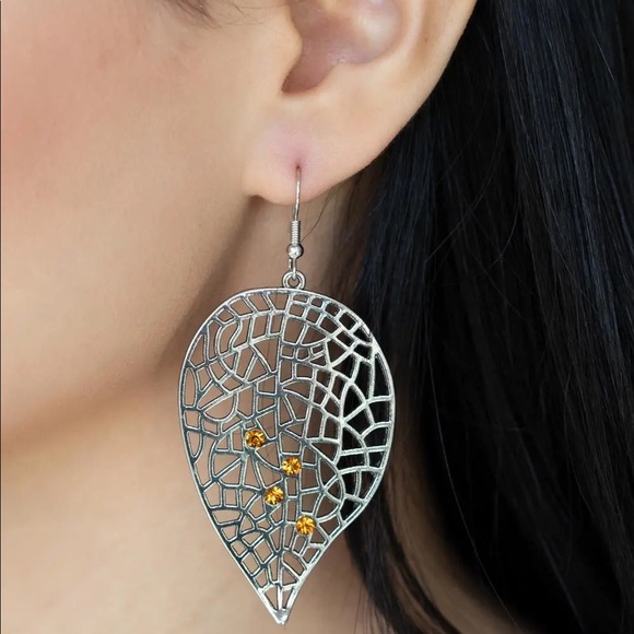 Paparazzi Seasonal Showcase - orange earrings